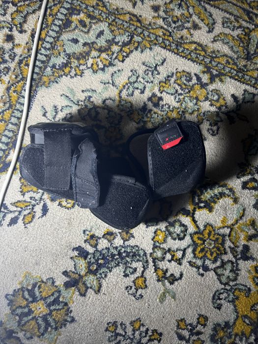 Продам налакотники