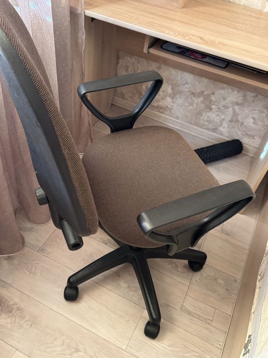 Кресло компьтерное.