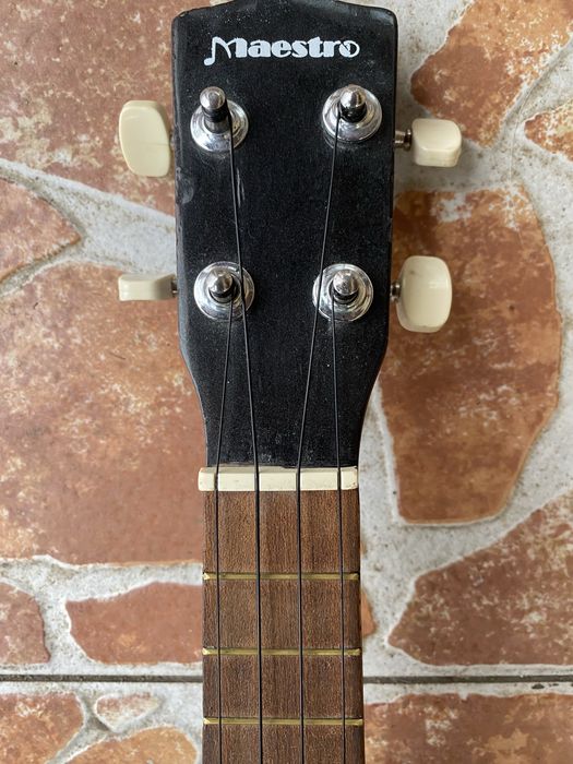 ukulele Maestro / Century Deluxe