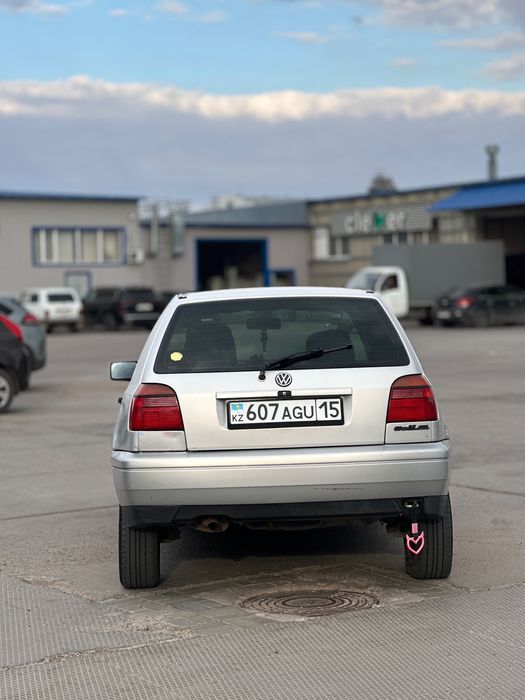 Продам машину гольф 3