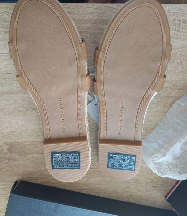 Tommy Hilfiger кожени чехли Emboss Sandal