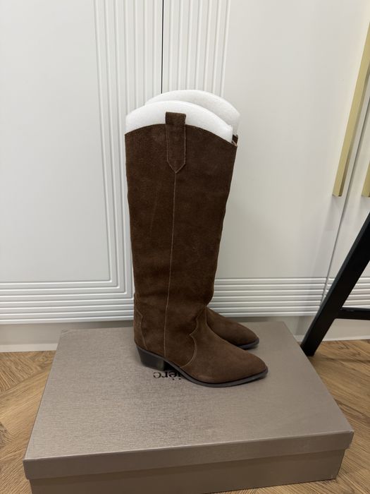 Женские сапоги-казаки