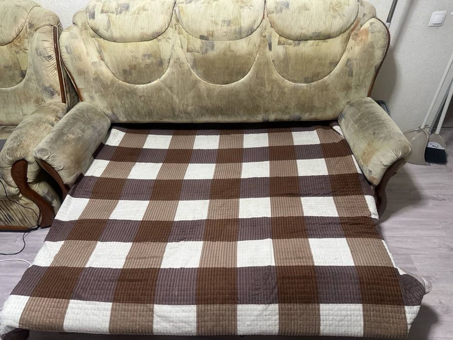 диван и 2 кресла ( СРОЧНО] торг присутствует