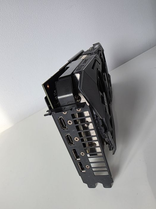 RTX 2060 6GB Asus Rog Strix