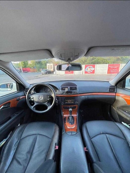 Mercedes-Benz E-Class E200 CDI Automat 2009 Jante 18 2 chei