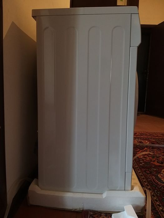 Стиральная машина Lg  новый