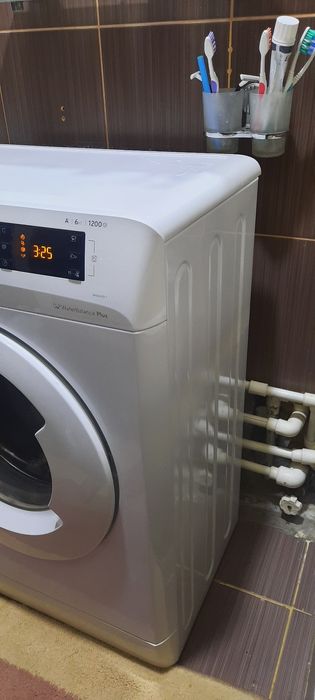 Продаётся стиральная машина Indesit Innex 6 кг.