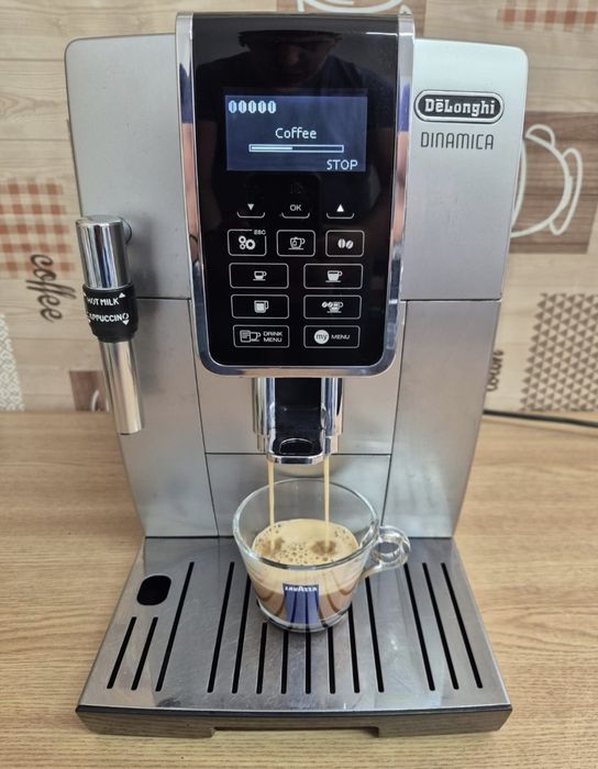 Espressor Delonghi Dinamica.