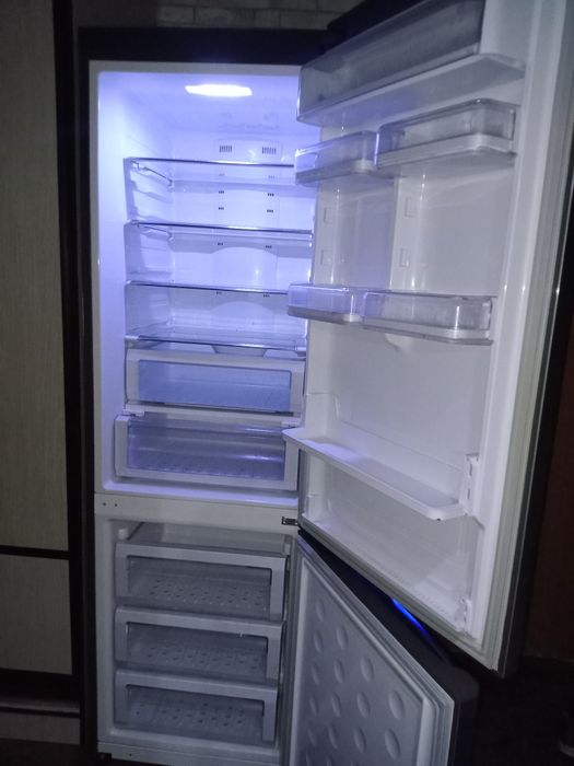 Холодильник Samsung No Frost