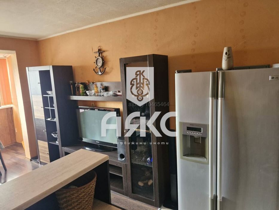 Продава се Тристаен апартамент в София, Люлин 5 - 89 кв.м за 1866 €/кв.м - Снимка #2