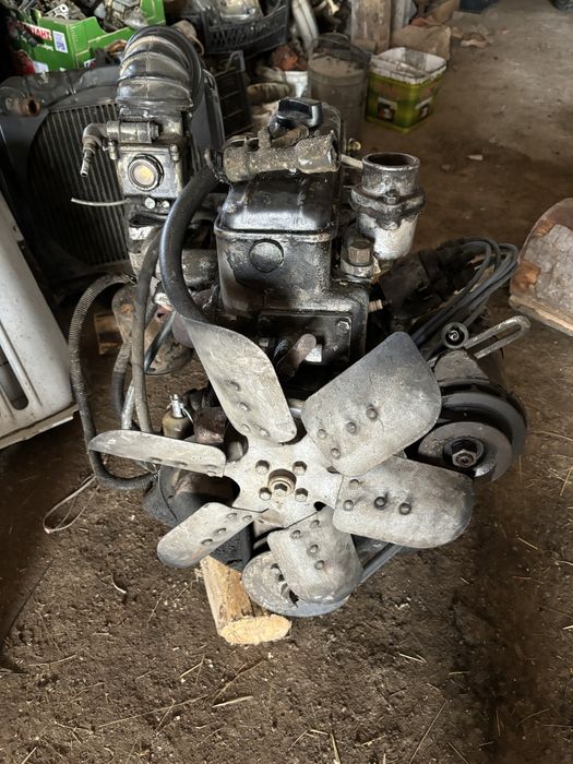 Жуков двигател работещ