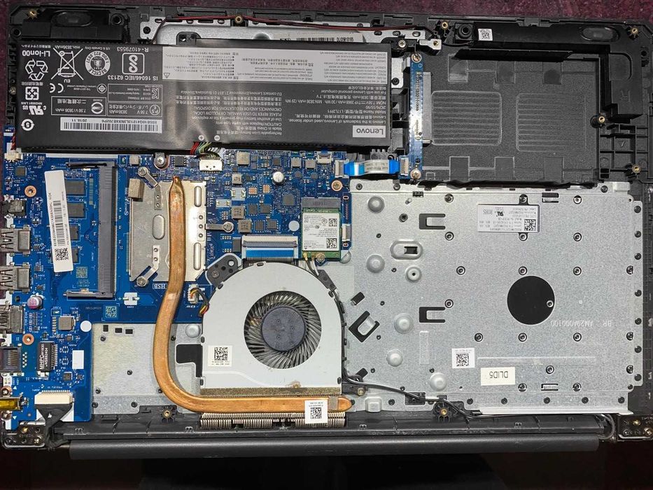 Laptop LENOVO IdeaPad 130-15IKB     I3-6006U