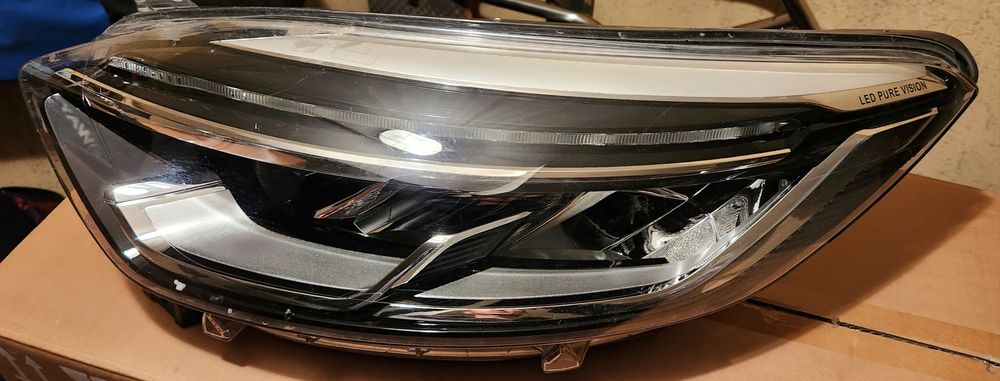 Фары на Renault Kaptur