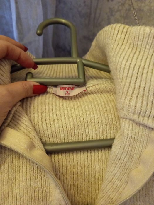 Продам теплый свитер!