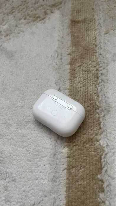 Apple AirPods Pro 2