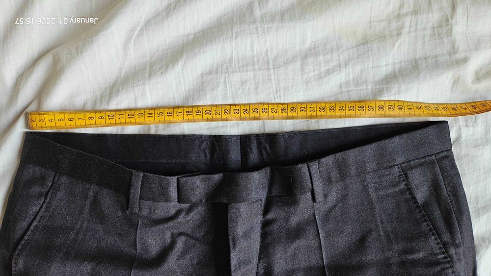 Б.у. Hugo Boss серый классический костюм