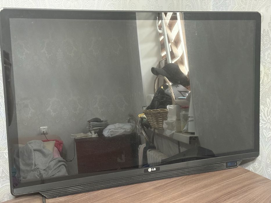 Продам телевизор LG на запчасти