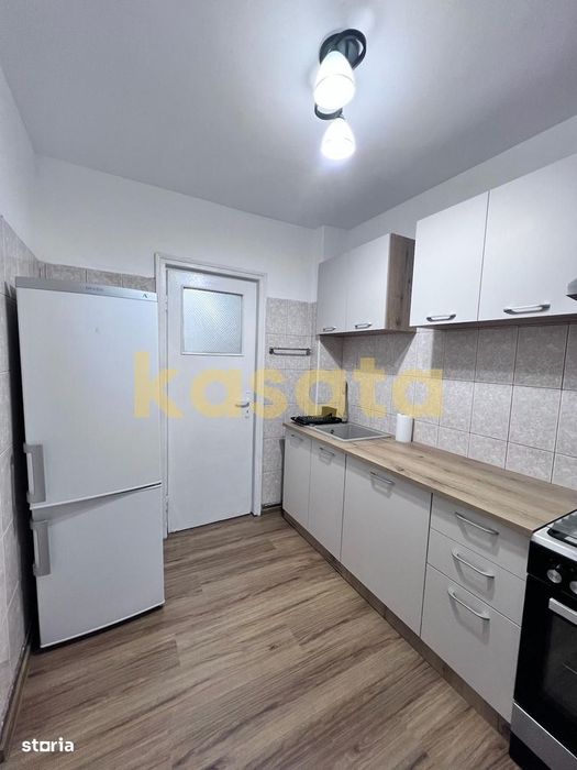 3 Camere de Închiriat