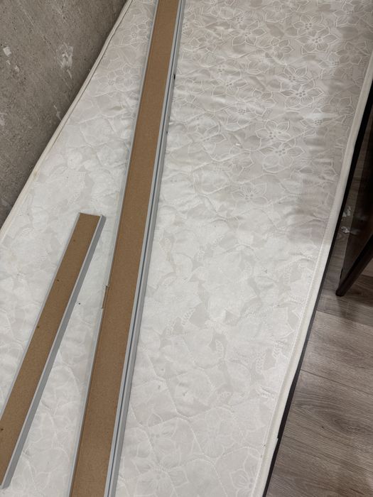 Продам кровати с матрасами