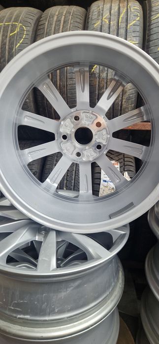 Jante Volkswagen de R 17 inch, modelul Dijon
