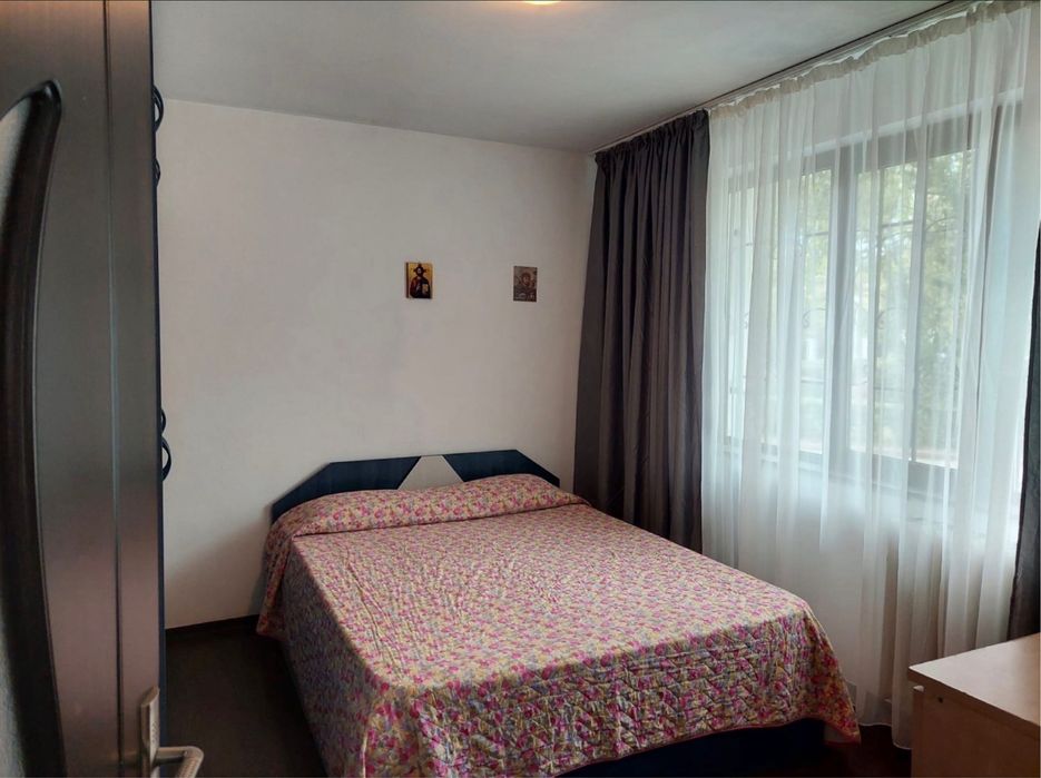 Vand Apartament zona Strada Camelie Nord bloc 42 semidecomandat 45 mp2