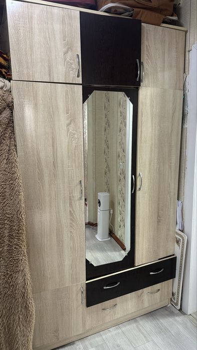 Продам шкафы большие