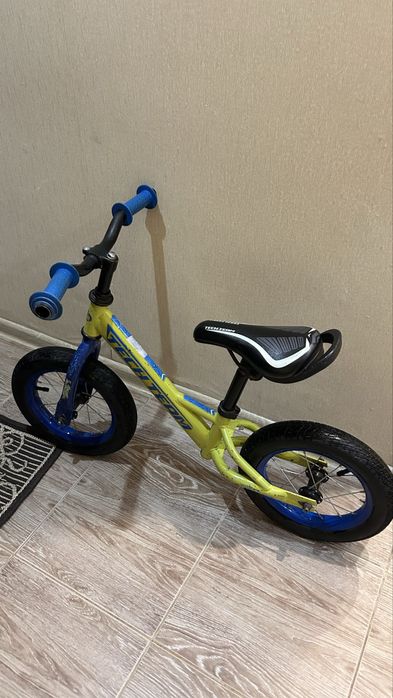 Беговел tech team на  2-6 лет