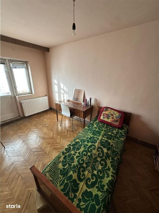 3 camere decomandat cu 2 bai centrala bloc mansardat cu loc de parcare