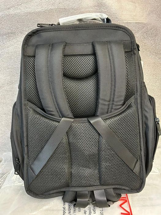 Продам TUMI Alpha 3