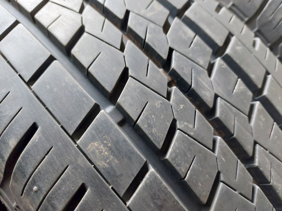 2 anvelope 215/65 R15 C Bridgestone