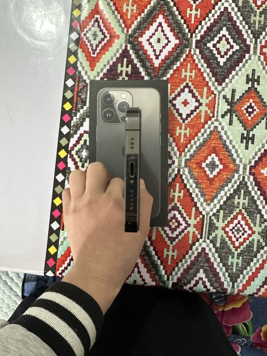 Продам айфон 13 про