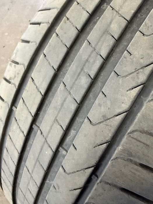 Шины продам б/у на Лео