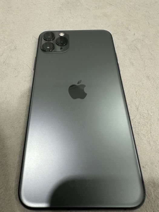 Продам 11 про мах 256 гб в идеальном состояний