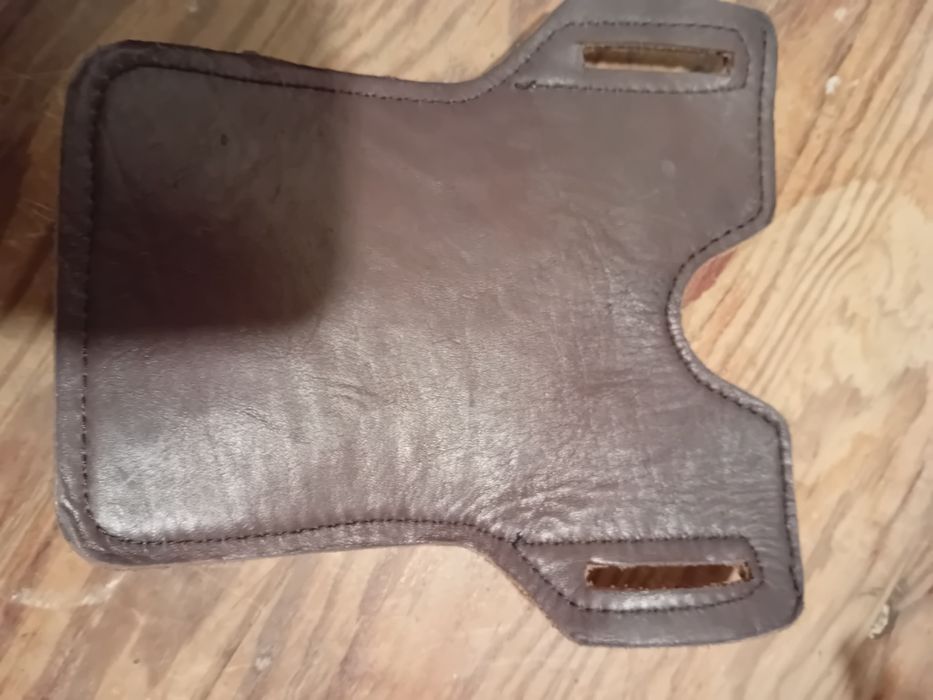 Чантички ест кожа