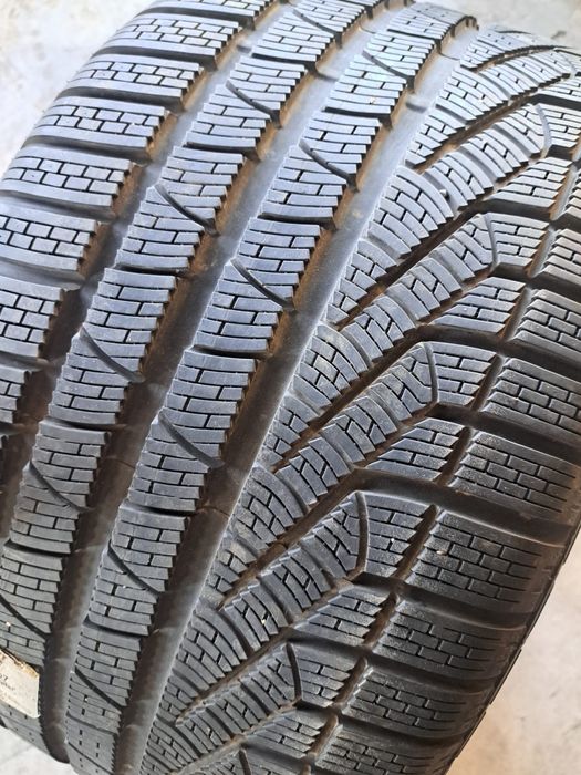 2 anvelope iarnă 295 35 r19 Pirelli