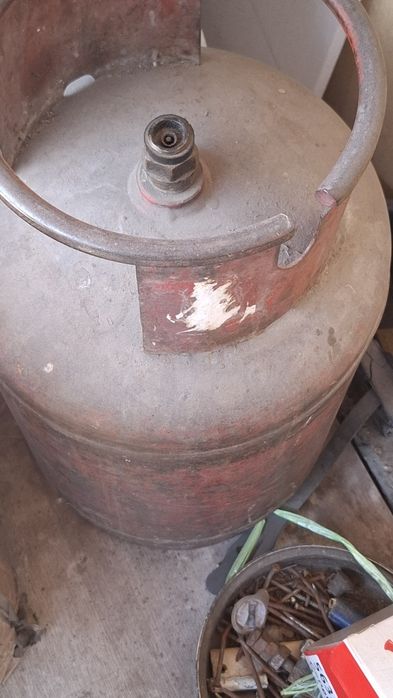 Продам газ балон