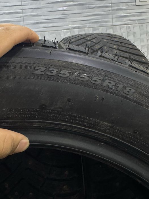 Зимние шины 235/55R18