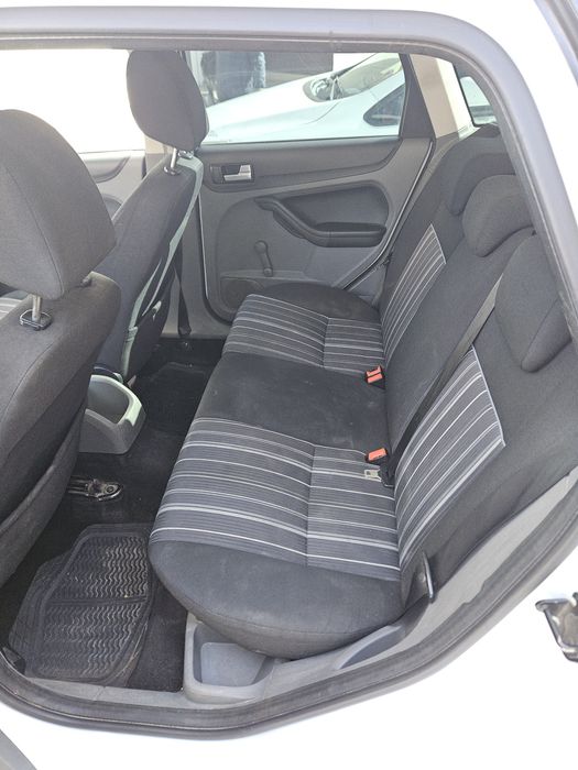 Vând Mașină Ford Focus