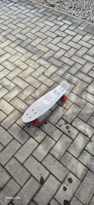 2 Trotinete si 1 skatebord de vânzare