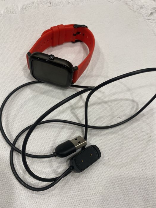 Цмные часы Amazfit