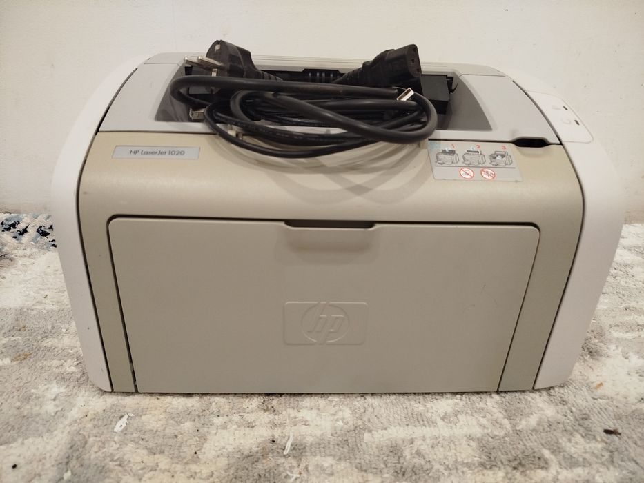 Принтер HP Laser jet 1020 
Полностью в рабочем состоянии.