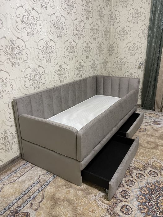 Детская угловая кровать с подъёмным механизмом