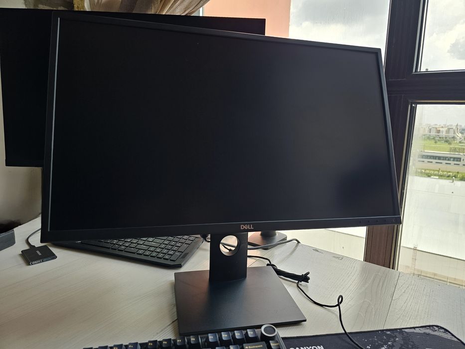 Монитор DELL 27" дюйм IPS
