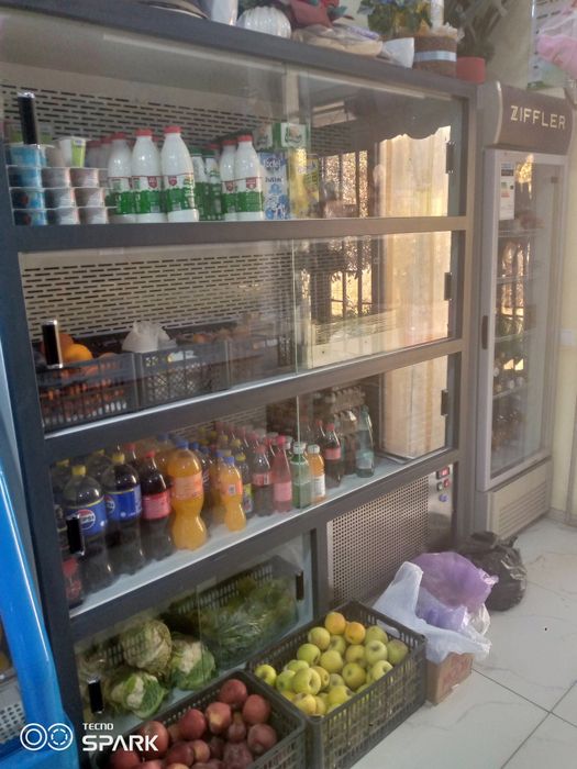 Витрина холодильник ЙАСАЙМИЗ