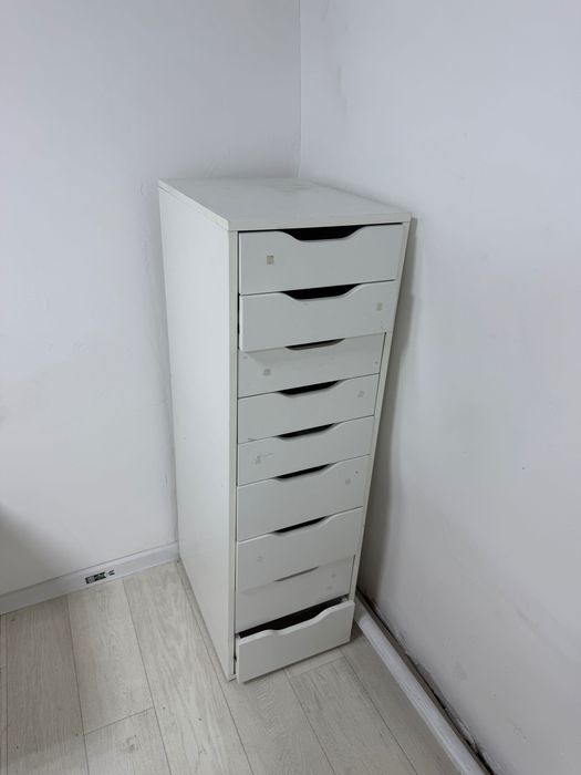 Продам комод в хорошем состоянии.