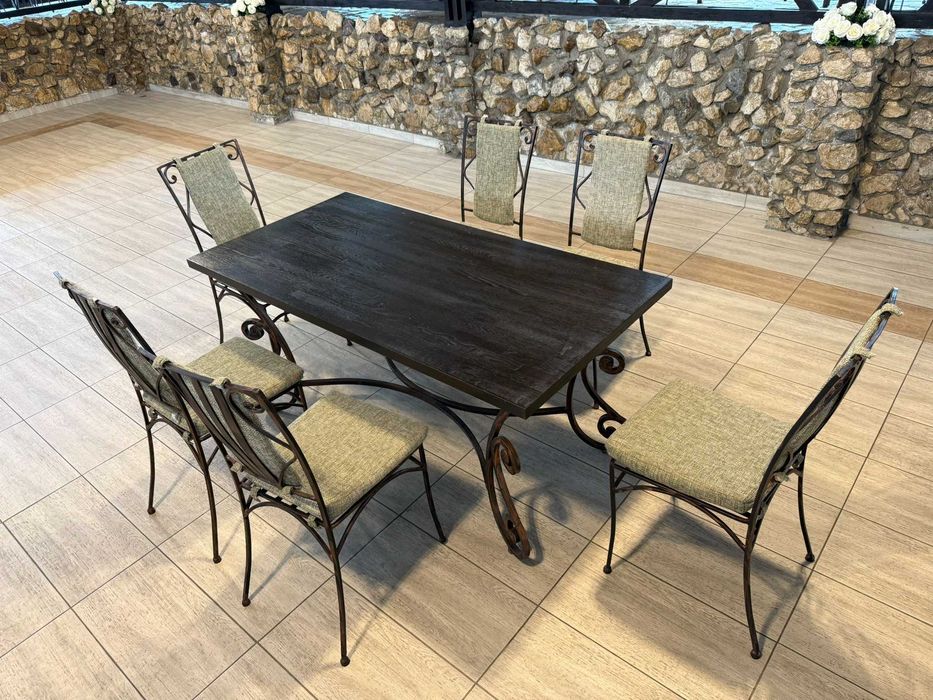 Mese si scaune din fier forjat si lemn masiv, 80x80, 80x120, pretabile pentru restaurant, spatiu evenimente