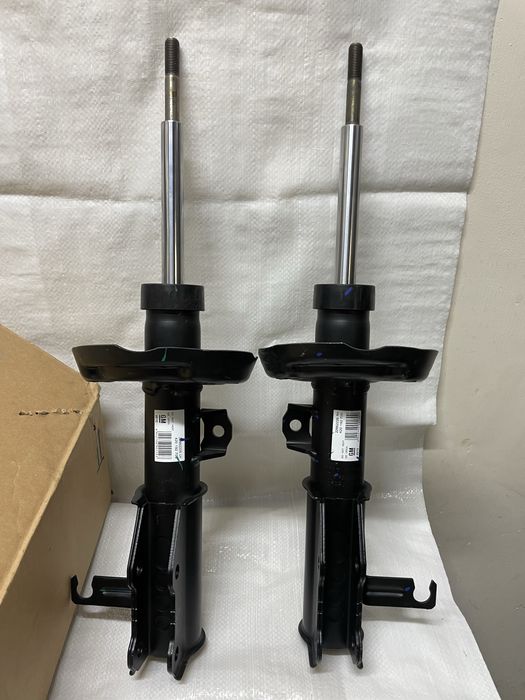 Амортизатор  передний, для малибу 1  GM