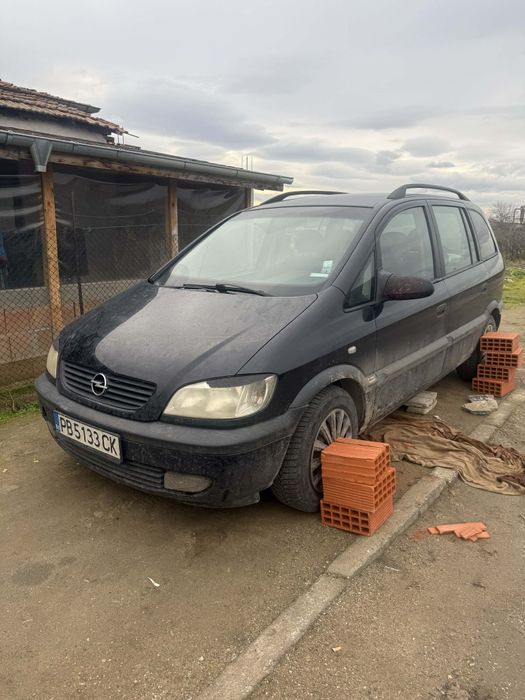 Opel Zafra на части