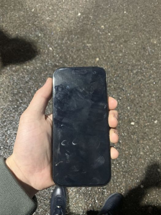 iPhone 16 pro с гарантией