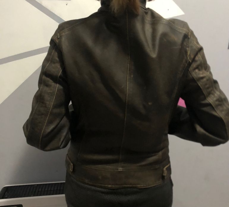 Кожено дамско яке